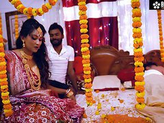 Indian Nudes presents: Desi dulhan ki pahali suhagraat pati ko sulakar apne boyfriend ke sath kia chodon chudai ( hindi audio )