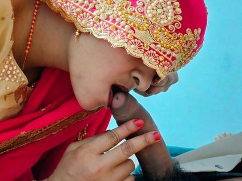 Indian Nudes presents: Married women beautyful bhabhi blowjob