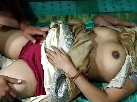 Indian Nudes presents: Very tight pussy hot and sexy girl ki cudai desi style